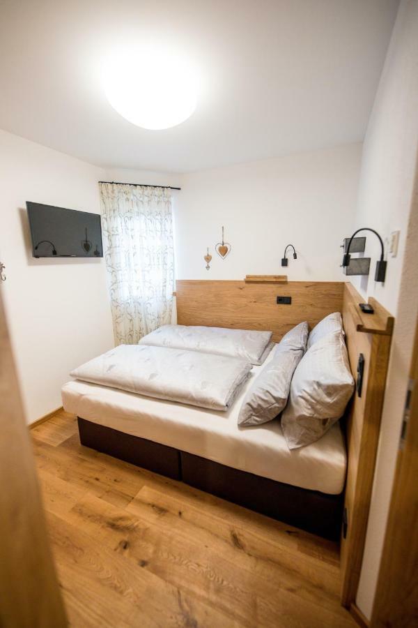 Leni'S Appartements Fieberbrunn Buitenkant foto